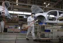 Las ventas de automóviles en China suben por 1ª vez en casi un año